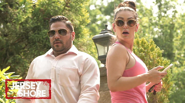 Ron Surprises Everyone at Deena's Gender Reveal Pa...