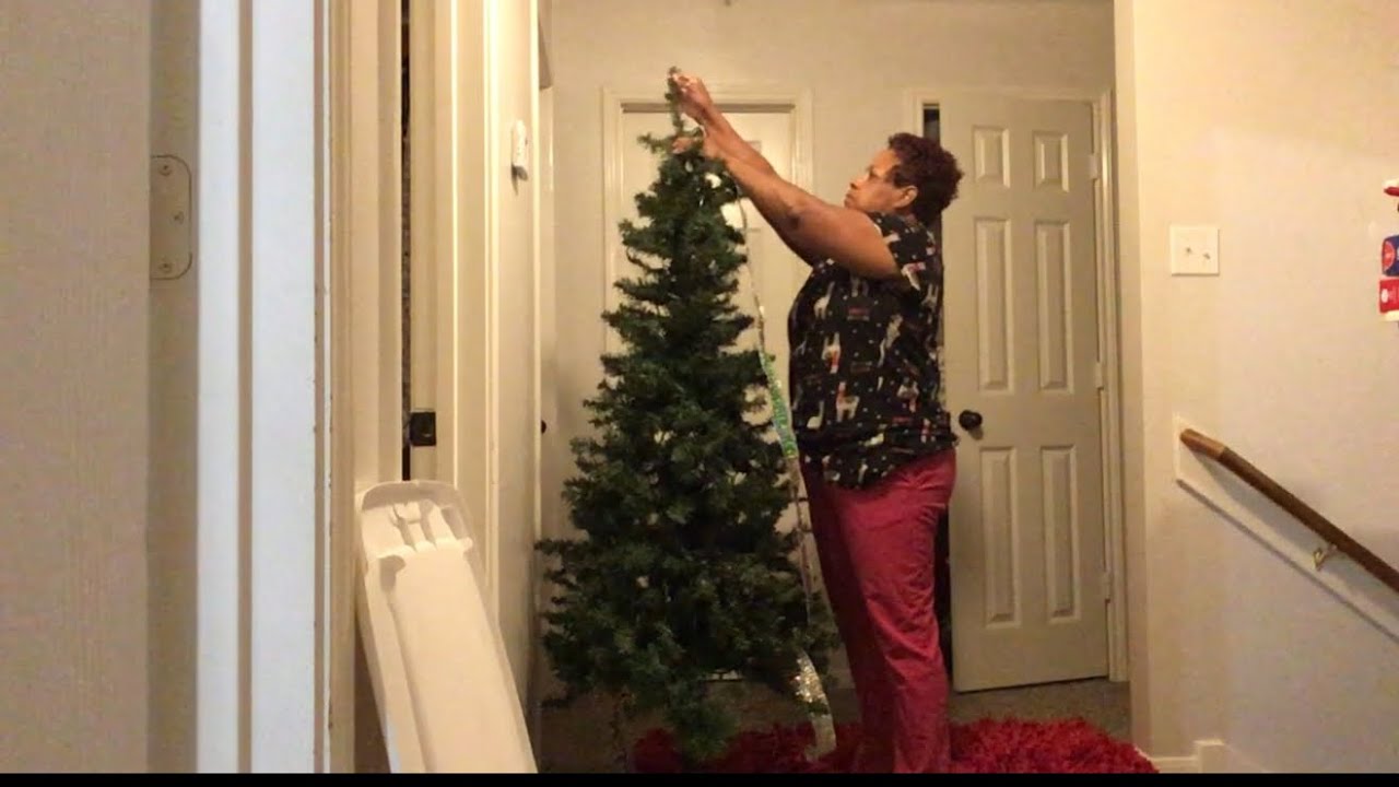 Silver and White Christmas Tree Decor Ideas 2025 | Elegant Holiday Decorating Inspiration 