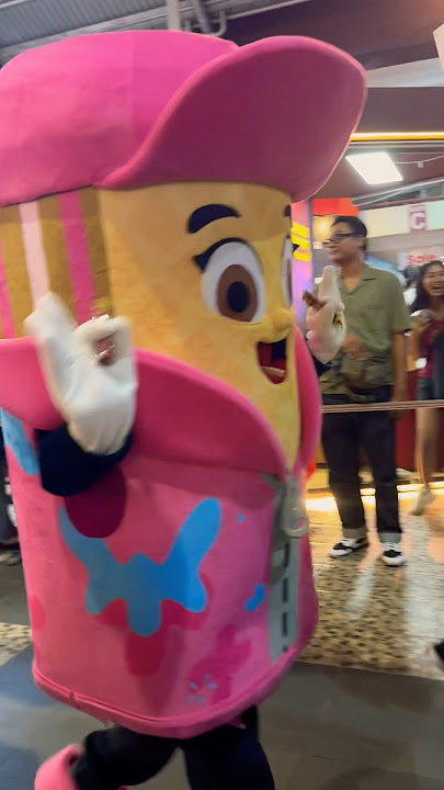 Banyak badut lucu
