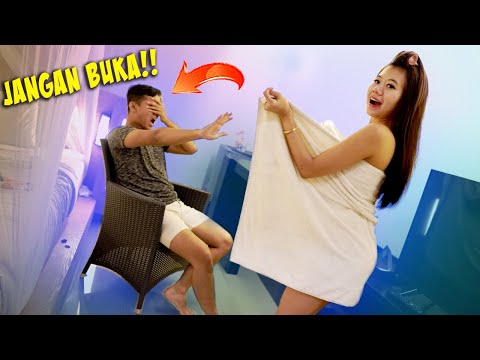 PRANK BUKA BAJU!! TES KEIMANAN ZAINAL, DIA GAK TAHAN!!!