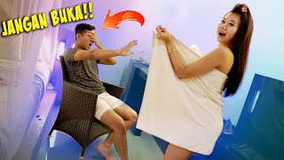 PRANK BUKA BAJU!! TES KEIMANAN ZAINAL, DIA GAK TAHAN!!!