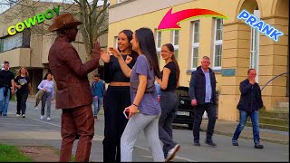 #cowboy_prank in Germany. Don't miss these statue prank reactions.