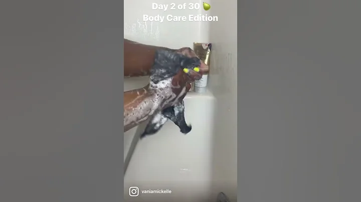 Day 2/30 Body Care Edition Pear 🍐 Shower Routine #Shorts #Perfume #BodyCare #30DayChallenge