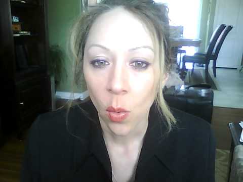 Review Beaucon Shimmer Grey Contact Lenses over hazel green eyes