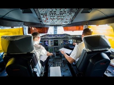 TRAUMJOB oder ALBTRAUM (1/2): Wie HART ist der Job als Stewardess? | taff | ProSieben