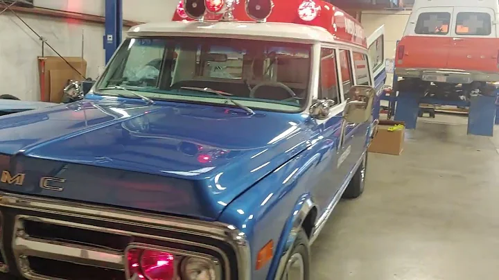 1971 Ambulance built by American resto mod interio...