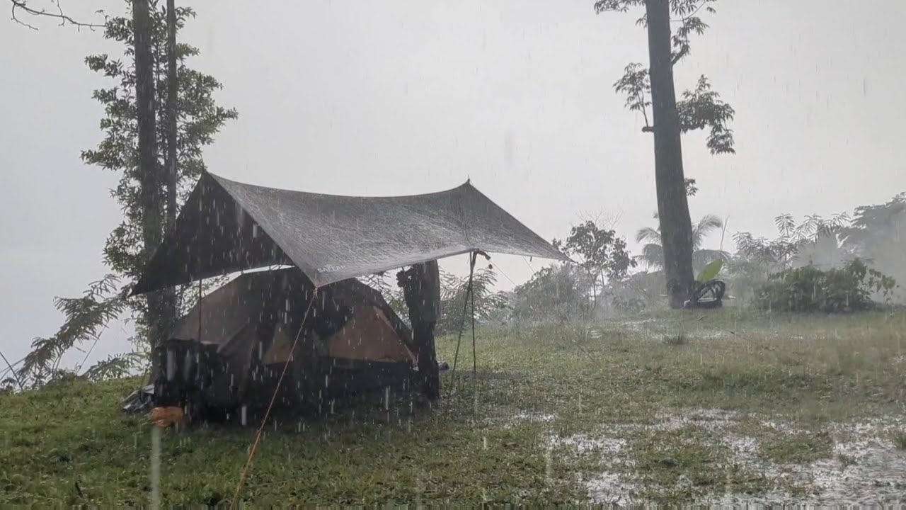 CAMPING IN THE HEAVY RAIN🌩 RELAXING CAMPING IN HEAVY RAIN [Soothing ...