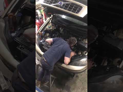 Volvo D5 Engine removal from XC90 #automobile #mechanic