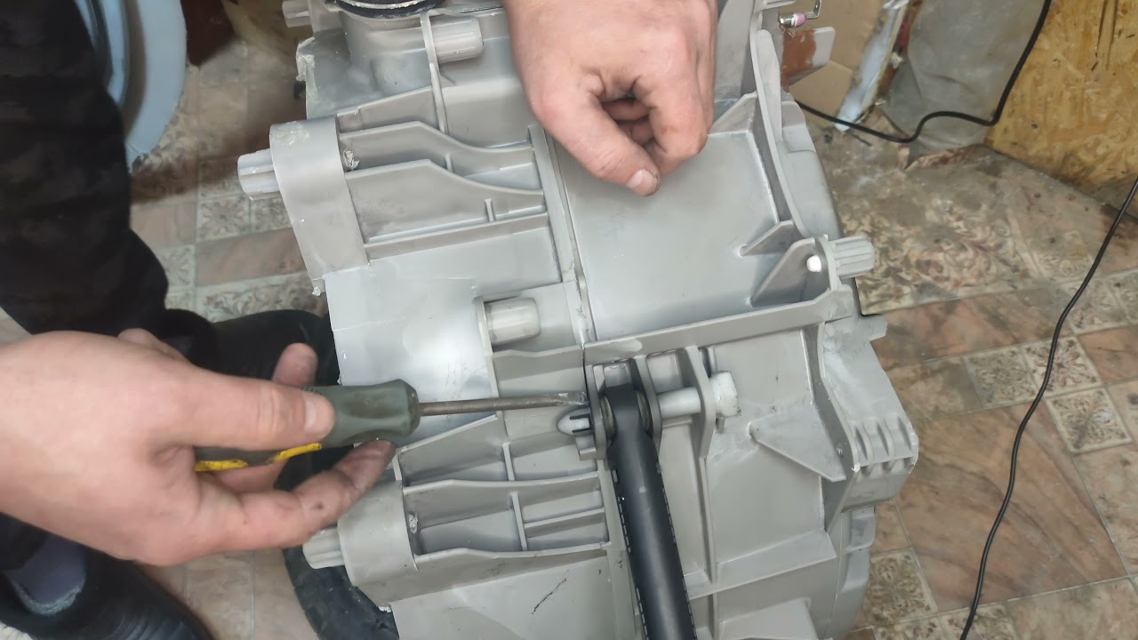 Замена подшипников СМА занусси| zanussi | пайка, распил бака ...