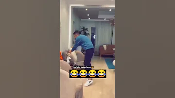يا دنيا هاتي كمان هموم الافعى والحافي 