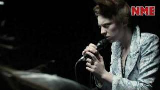 Video thumbnail of "La Roux Performs 'In For The Kill'"