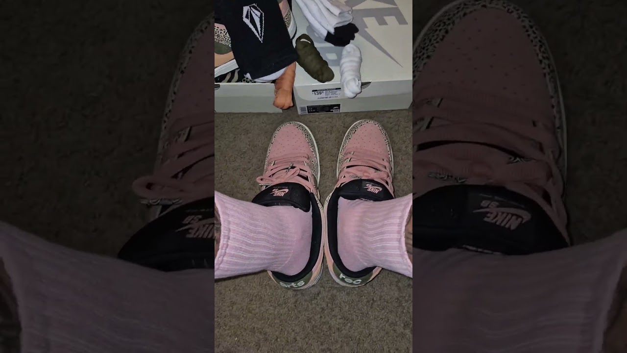 Nike ✔️ ®️ SB Dunk Low Pro Arts & Rec sneaker flip review a super d0pE detailed clean pair of kicks"