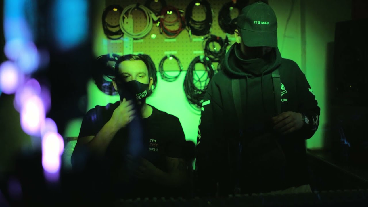 Chilly - Grime Freestyle auf YouTube ansehen Chilly - Grime Freestyle auf YouTube ansehen