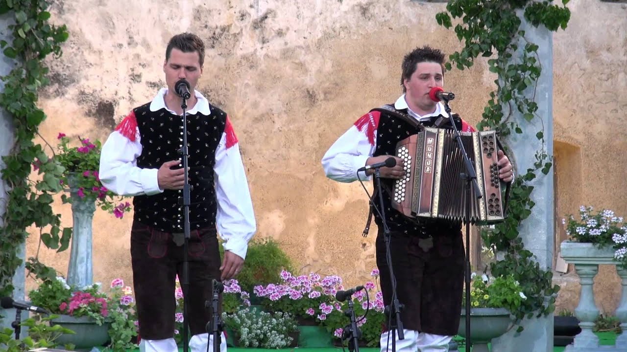 Ansambel Glas (Zreče) - Stara češnja (v živo)