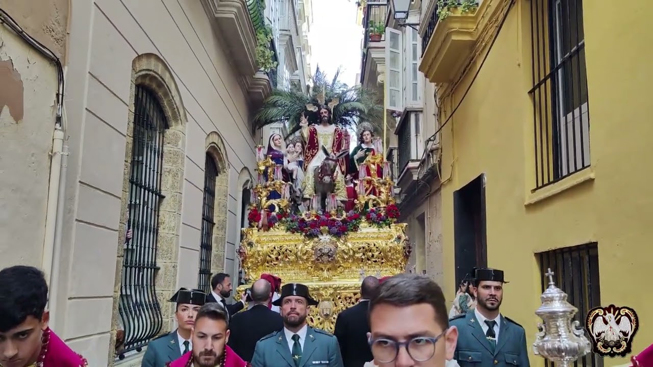 Borriquita en c/ Santiago y Candelaria, Domingo de Ramos Cádiz 2025