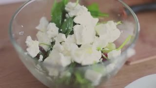 Нежный салат с сыром и виноградом Нежный салат с сыром и виноградом