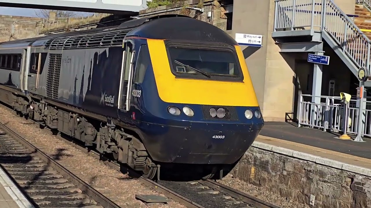 Trains at Markinch 25/10/25