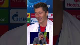 Jamie Carragher Knows Polish?! Translates Lewandowski’s Live Interview #shorts