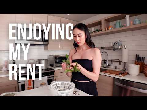 enjoying my rent | mini crawfish boil, biking in sf, love island watch party