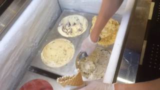 Learn how to scoop a perfect ice cream cone screenshot 5