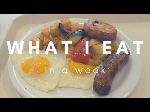 MY JOB FEEDS ME! // What I Eat in a Week