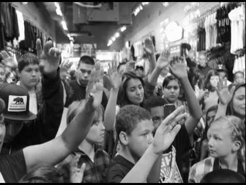 Brother Ig Concert @ C28 Store in Oakridge Mall