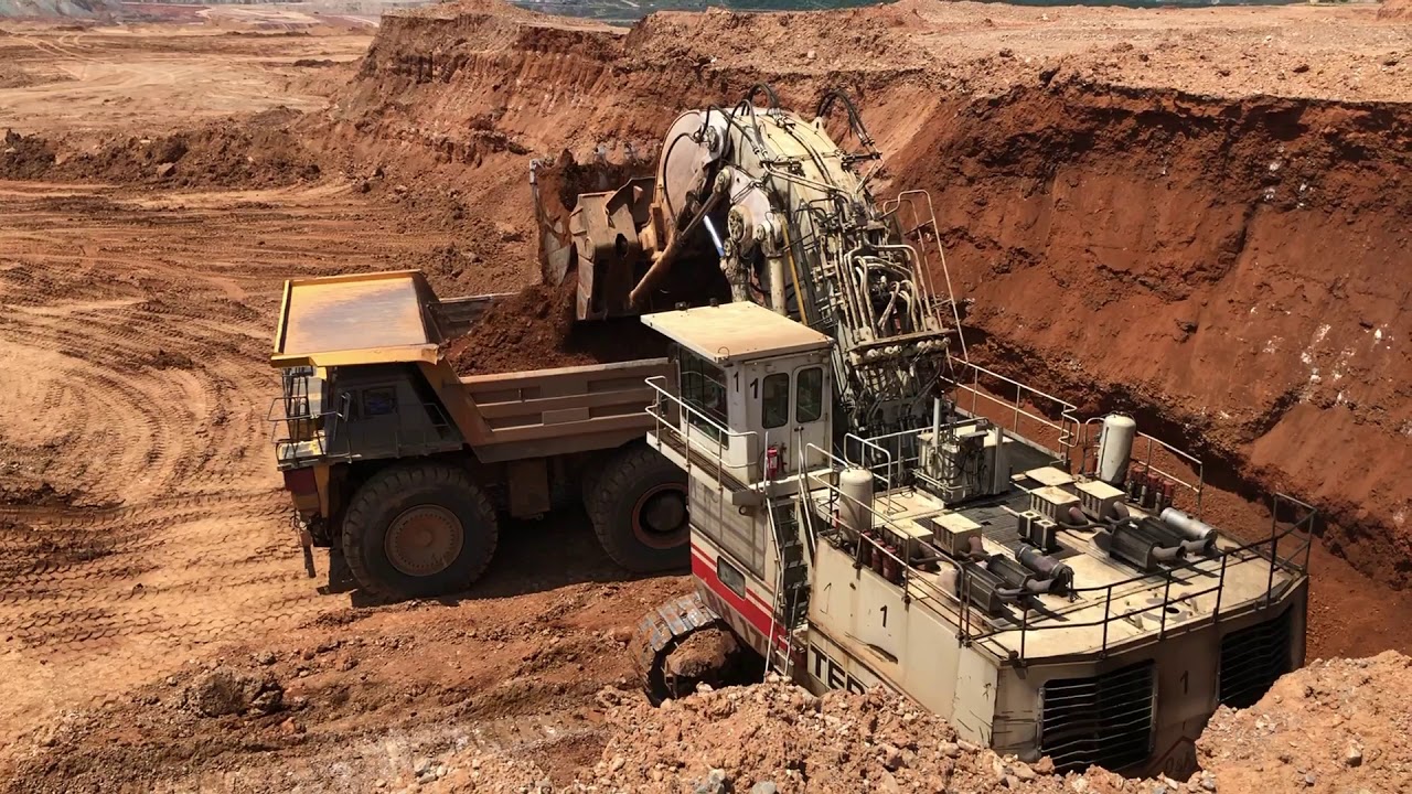 Terex RH170 Front Shovel Excavator Loading Hitachi Dumpers And Operator ...