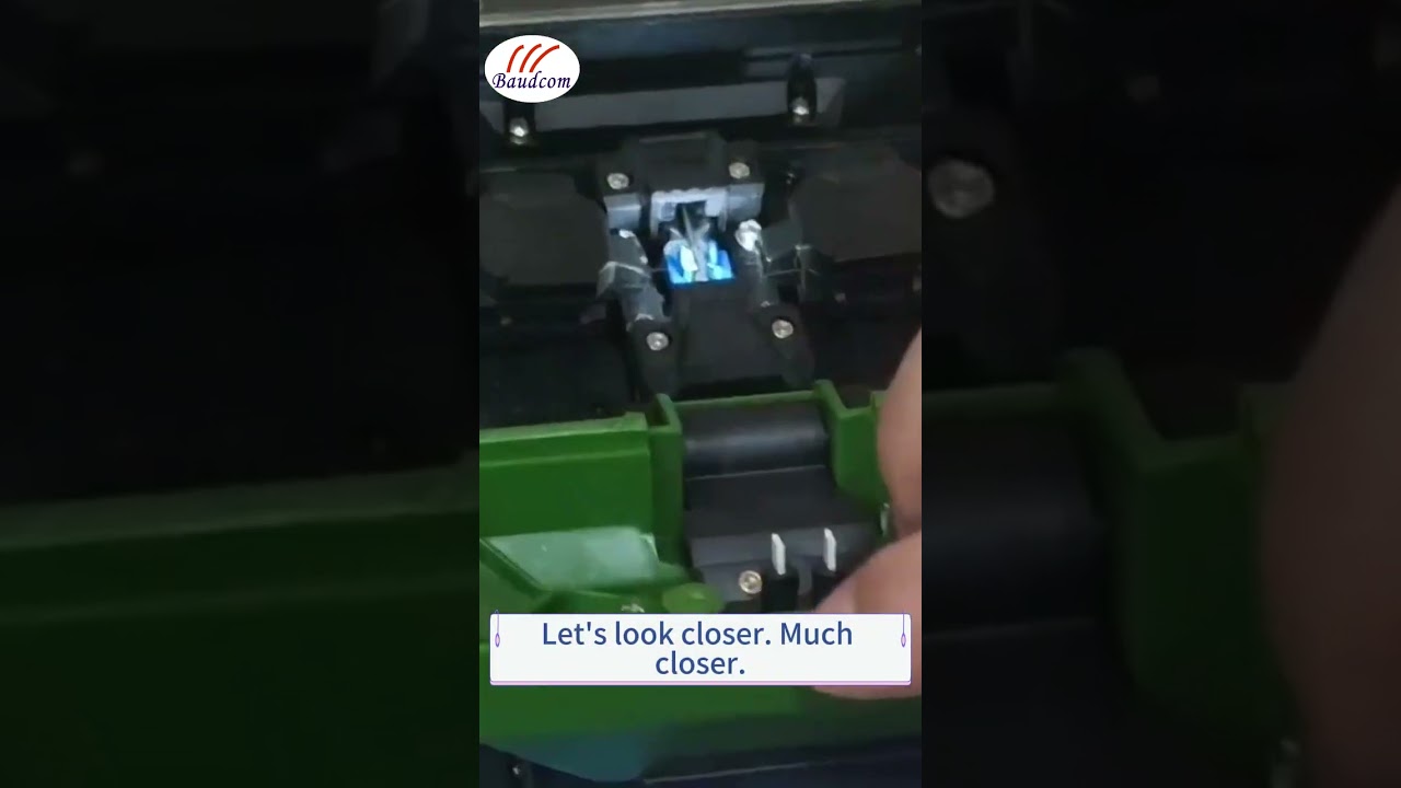 This Is What a PERFECT Fiber Splice Looks Like Under a Microscope