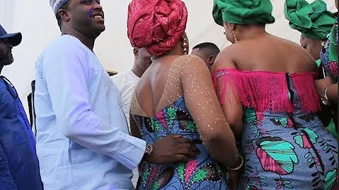 Femi Adebayo,Lola Margaret,Seyi Edun,Regina Chukwu Dance &Spray Lanre Teriba As He Sing For Them