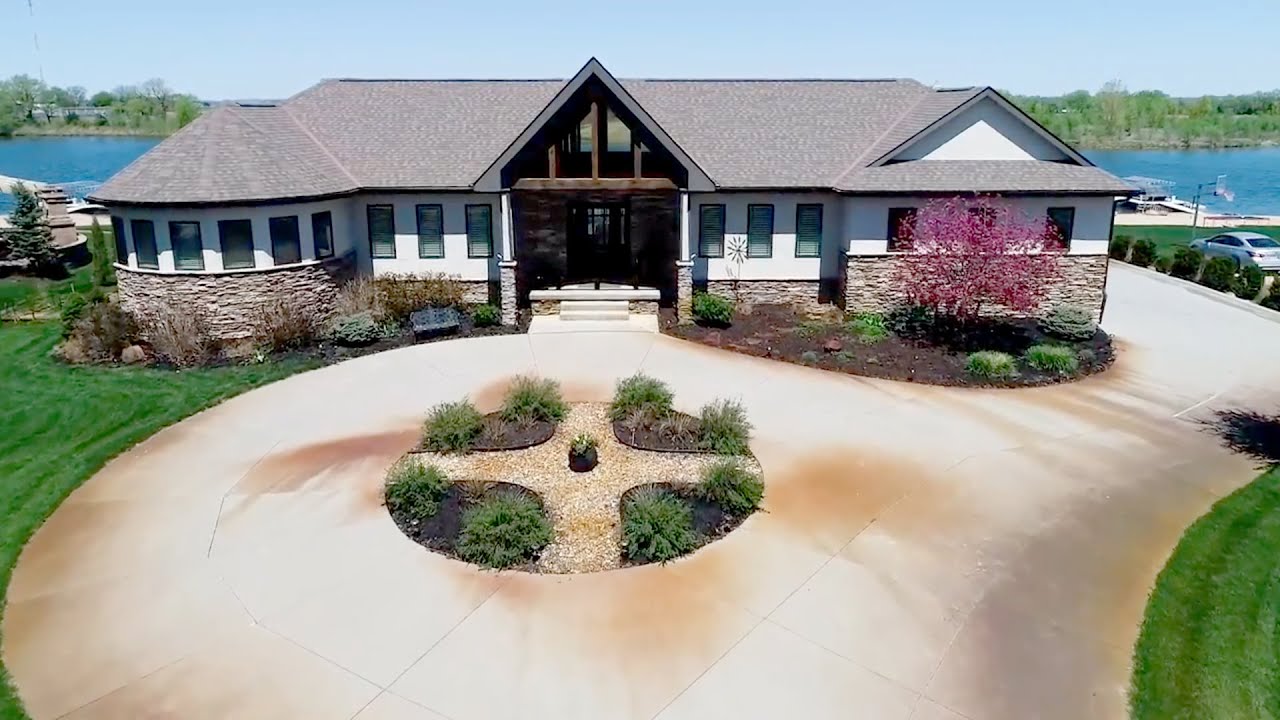 Ames Aerial Tour: 1120 Timberwood Drive (Jennifer Bixby, Don Peterson & Associates)
