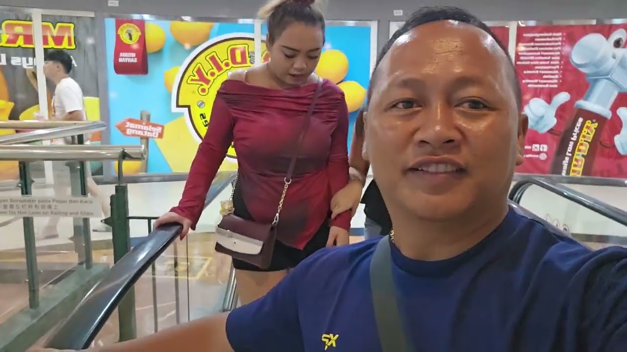 Berjalan Di Parkson Waktu Cuti Tahun Baru Cina #mujahchannel #totonsampaihabis #janganlupasubscribe 