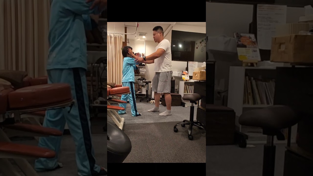 子どもの空手の試合が近いので職場で稽古！