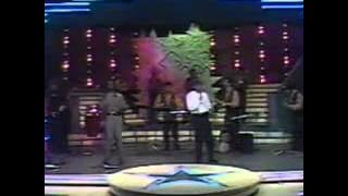 QUIEN ENTIENDE ESTE AMOR - GALY GALIANO