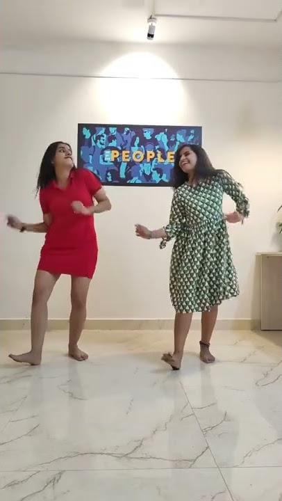 Sivaangi mayakkuriye sirikkiriye #sivaangi #shorts