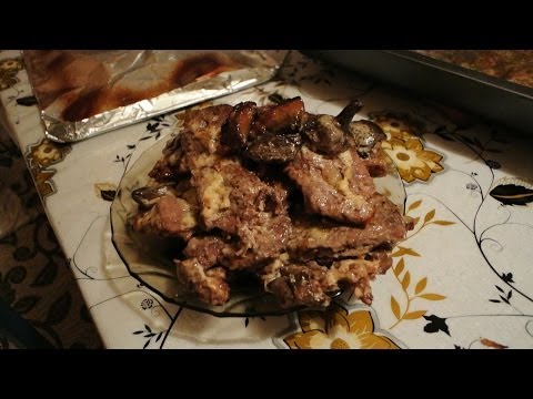 Видео рецепт Мясо, запеченное с грибами