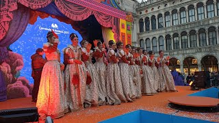 Carnevale di Venezia 2023 - L&#39;arrivo in gondola e la presentazione delle 12 Marie 🎭 Venice Carnival