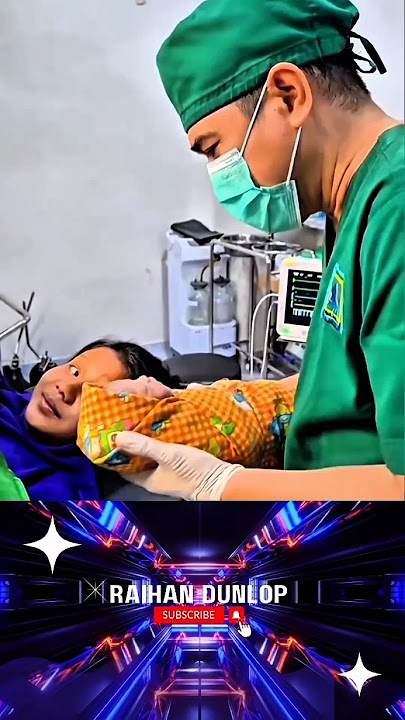 Ketika dokter membantu persalinan wanita umur 14 tahun