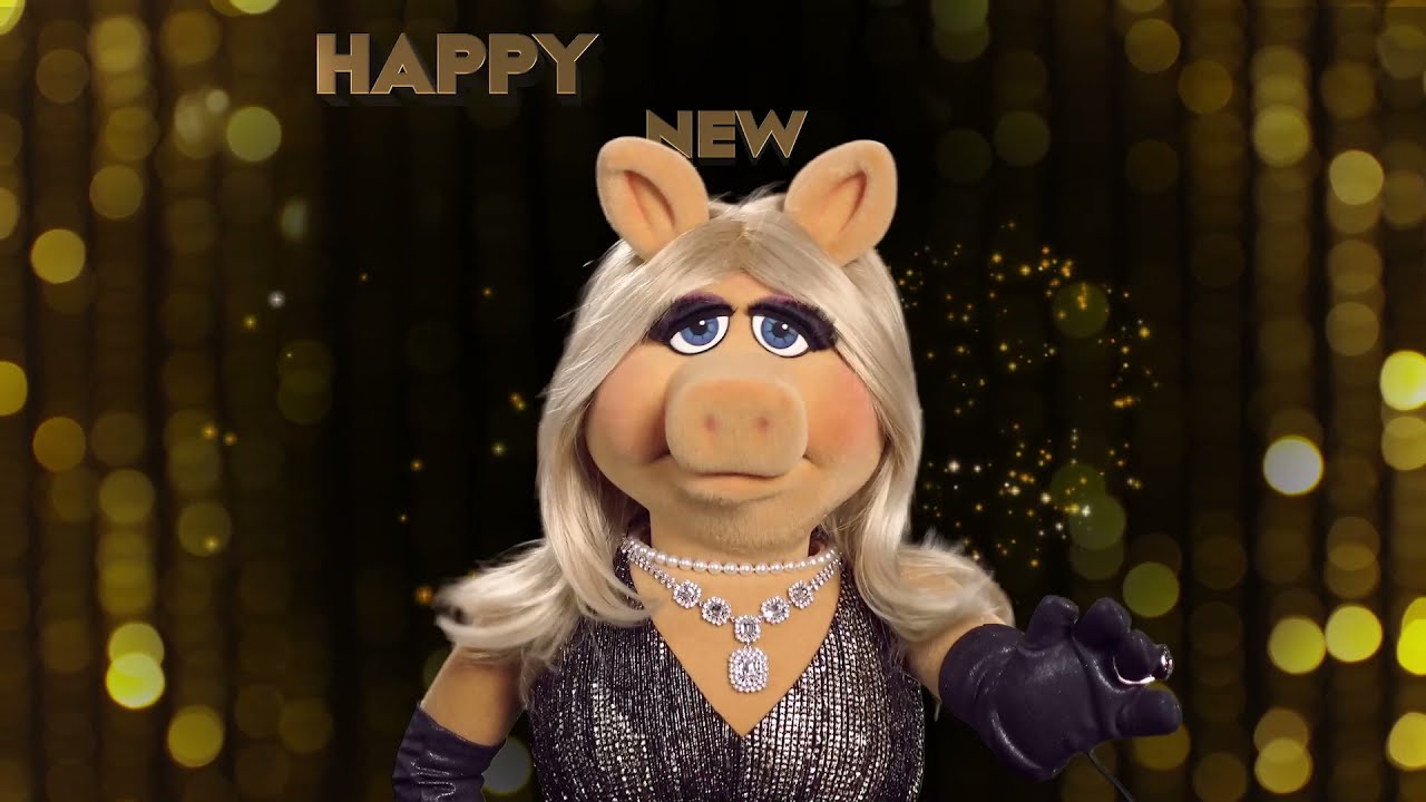Happy New Year 2022 from Miss Piggy!
