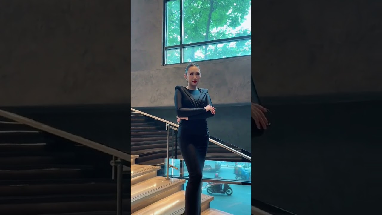 The New Mentor nóng hơn bao giờ hết 🥰 #shorts adlı videoyu YouTube'da izle The New Mentor nóng hơn bao giờ hết 🥰 #shorts adlı videoyu YouTube'da izle