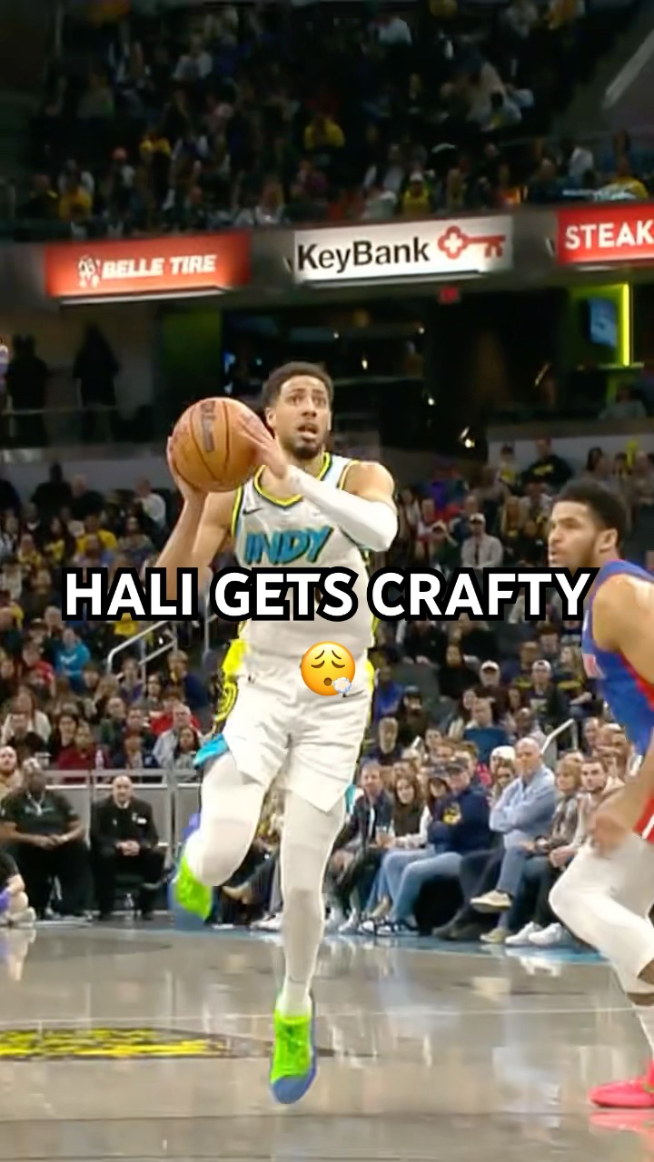 Tyrese Haliburton throws if off the glass to himself ?