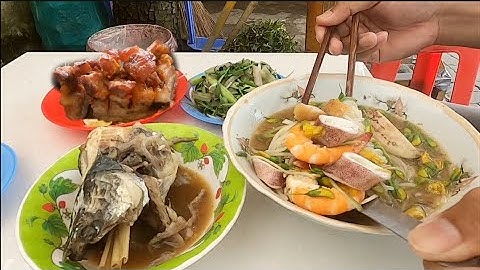Thưởng thức BÚN MẮM đầu cá lóc heo quay bông điên điển đậm chất miền tây ngon hết sảy