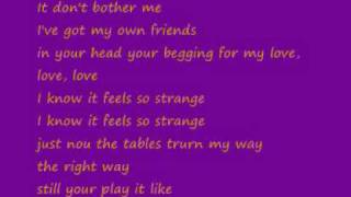 She doesn't know with lyrics
