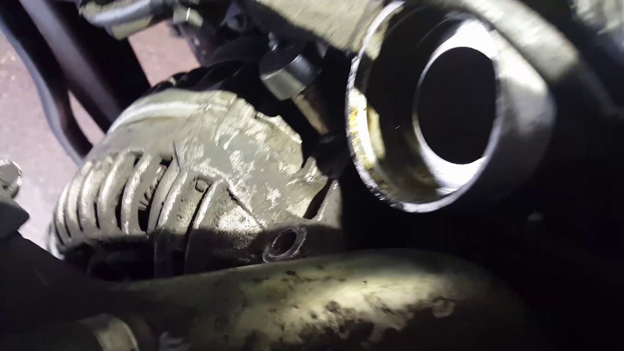 Tips on alternator removal t1n Sprinter. How to get the last bolt YouTube