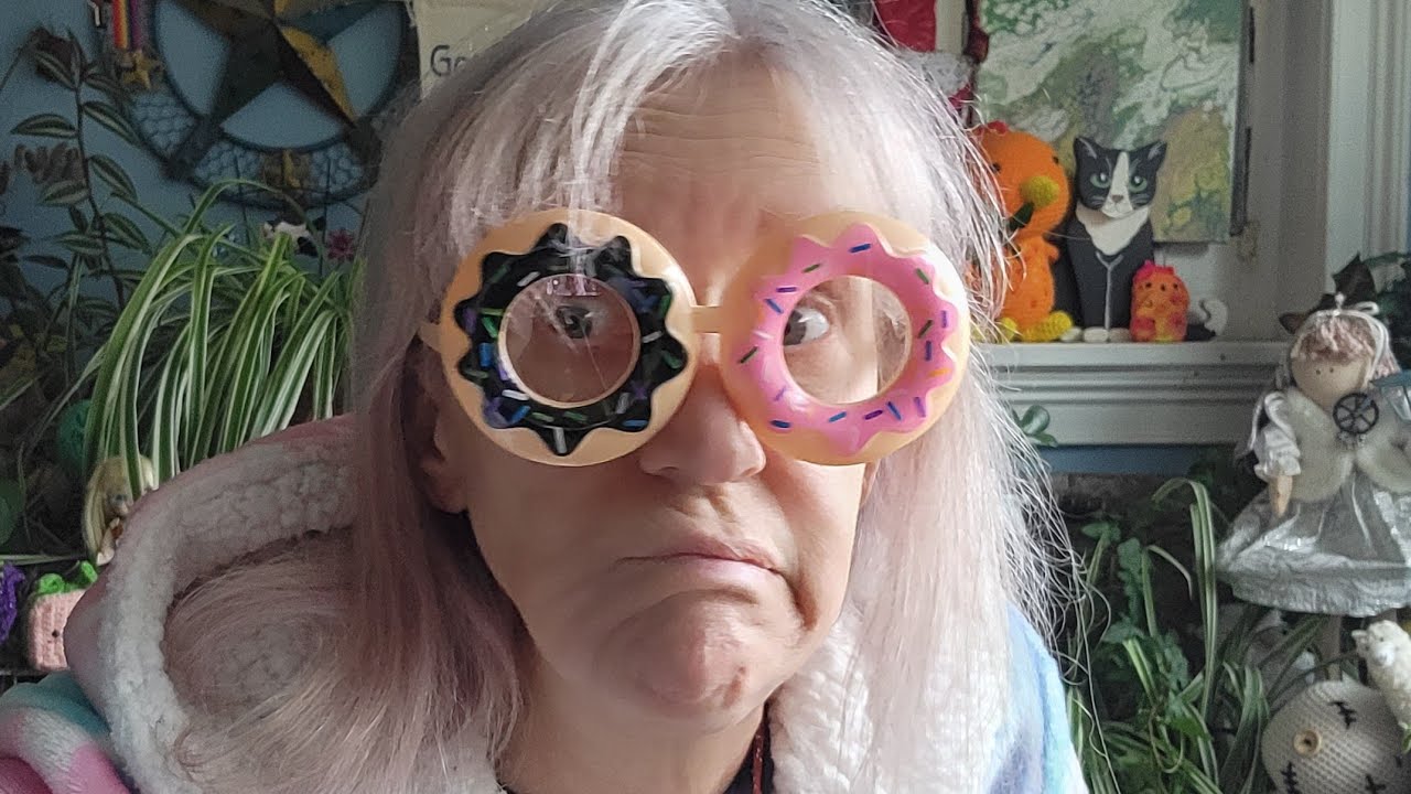 БОЛЬШЕ таинственных сумок и сувениров от Мэри Максим