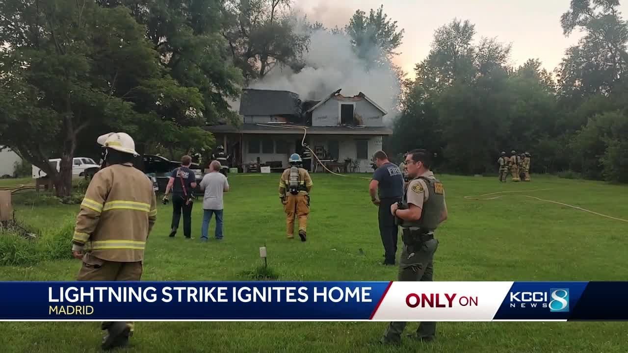 Iowa family rebuilding after lightning strike sets home on fire - YouTube