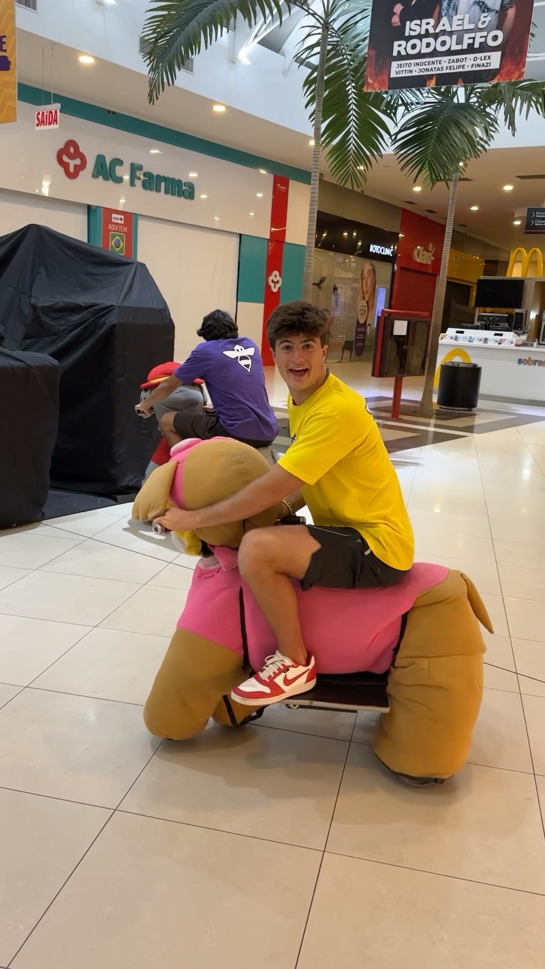 MADRUGADA NO SHOPPING