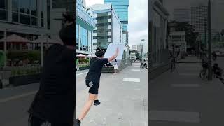 Aksi Salto Ninja Depan Umum Mengkeren