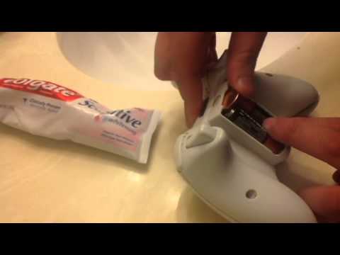 How to play your Xbox 360 controller without charging kit