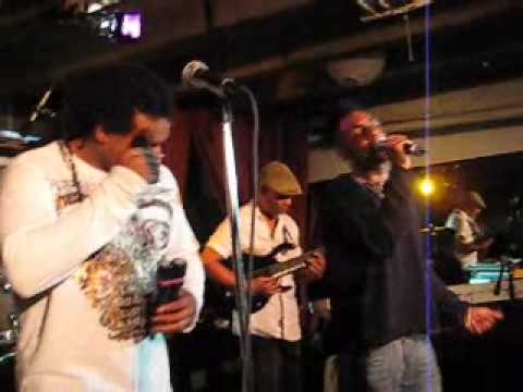Omar Live Performance, "There's Nothing Like This," 4.4.09