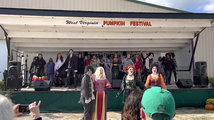 Huntington High Show Choir @ Pumpkin Festival Show...